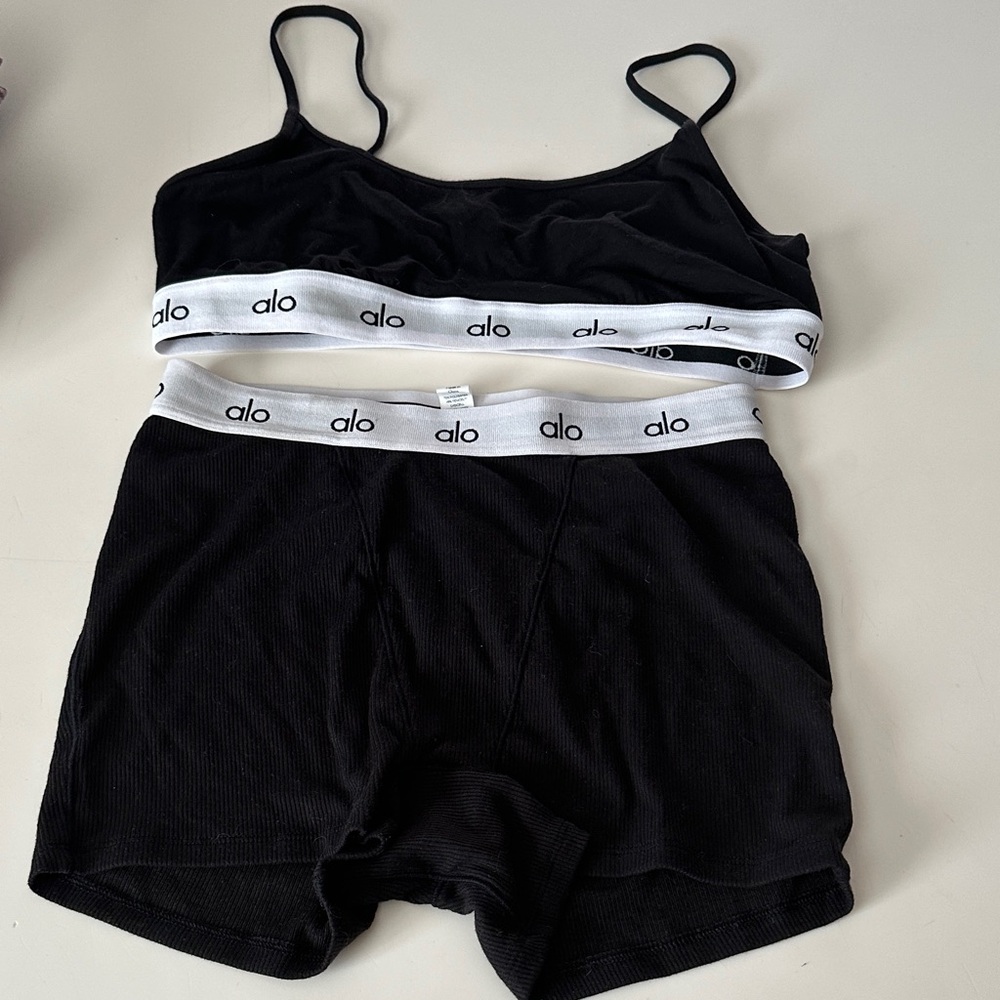 ALO Yoga Black Boxer Briefs with White Waistband